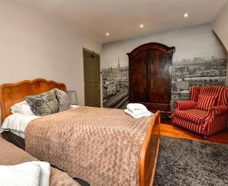 Quirky 4 Bedroom Apartment With Terrace Cardiff Luaran gambar
