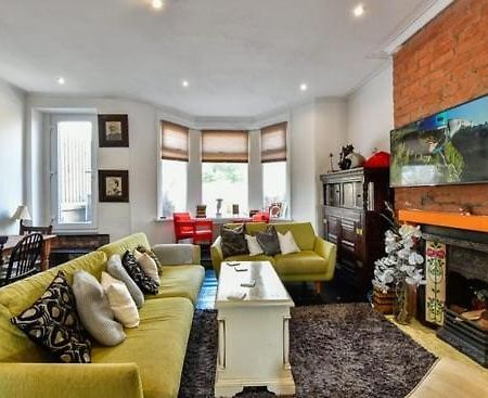 Quirky 4 Bedroom Apartment With Terrace Cardiff Luaran gambar