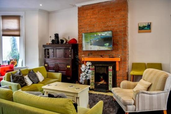 Quirky 4 Bedroom Apartment With Terrace Cardiff Luaran gambar