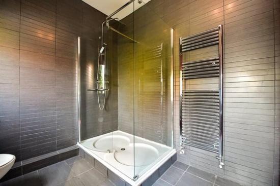 Quirky 4 Bedroom Apartment With Terrace Cardiff Luaran gambar